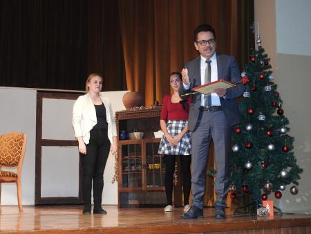 Novoustanovljena razkriška gledališka skupina Vužgeci s svojo premierno predstavo navdušila občinstvo 14